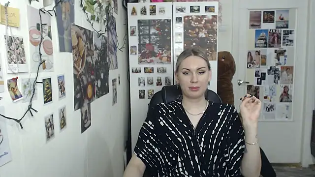 Snapshot of CapriScorpion chatting on 01-17-25, 05:30 CapriScorpion online show from 01-17-25, 05:30