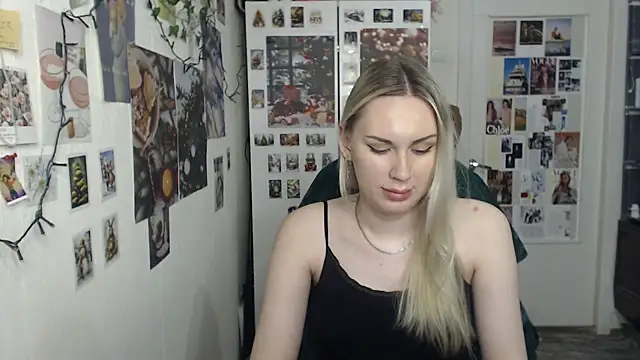 Snapshot of CapriScorpion chatting on 01-27-25, 05:04 CapriScorpion online show from 01-27-25, 05:04