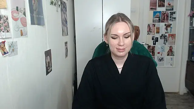 Snapshot of CapriScorpion chatting on 02-03-25, 02:45 CapriScorpion online show from 02-03-25, 02:45