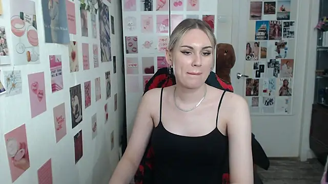 Snapshot of CapriScorpion chatting on 02-11-25, 02:13 CapriScorpion online show from 02-11-25, 02:13