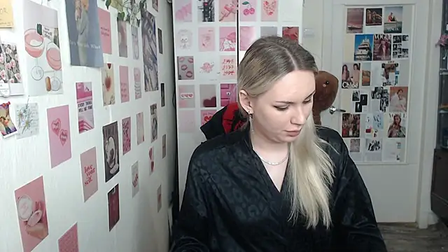 Snapshot of CapriScorpion chatting on 02-16-25, 01:05 CapriScorpion online show from 02-16-25, 01:05