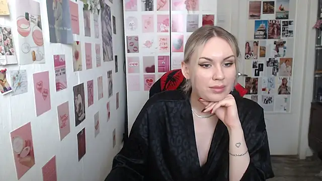 Snapshot of CapriScorpion chatting on 02-19-25, 11:17 CapriScorpion online show from 02-19-25, 11:17