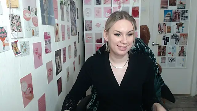 Snapshot of CapriScorpion chatting on 02-24-25, 11:43 CapriScorpion online show from 02-24-25, 11:43