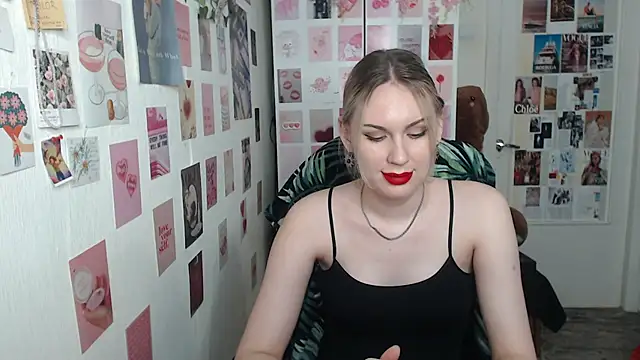 Snapshot of CapriScorpion chatting on 03-01-25, 12:12 CapriScorpion online show from 03-01-25, 12:12