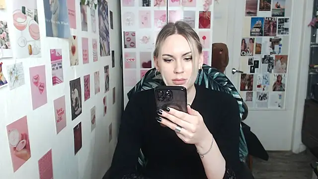 Snapshot of CapriScorpion chatting on 03-14-25, 01:13 CapriScorpion online show from 03-14-25, 01:13