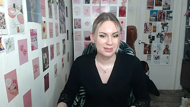 Snapshot of CapriScorpion chatting on 03-15-25, 04:10 CapriScorpion online show from 03-15-25, 04:10