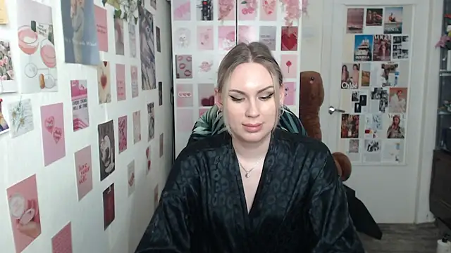 Snapshot of CapriScorpion chatting on 03-19-25, 06:23 CapriScorpion online show from 03-19-25, 06:23