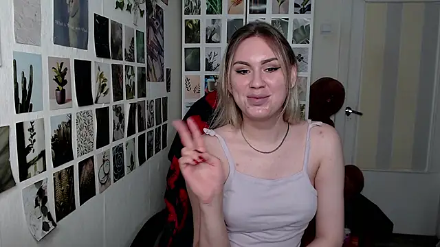 Snapshot of CapriScorpion chatting on 09-12-25, 01:00 CapriScorpion online show from 09-12-25, 01:00