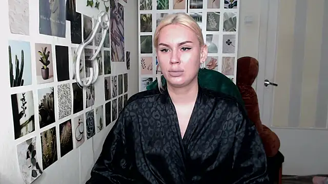 Snapshot of CapriScorpion chatting on 10-20-25, 12:49 CapriScorpion online show from 10-20-25, 12:49