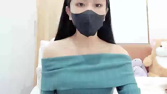 Snapshot of Lita-Julia chatting on 01-01-25, 05:11 Lita-Julia online show from 01-01-25, 05:11