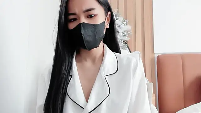 Snapshot of Lita-Julia chatting on 01-04-25, 01:42 Lita-Julia online show from 01-04-25, 01:42