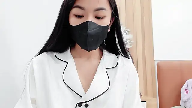 Snapshot of Lita-Julia chatting on 01-17-25, 12:10 Lita-Julia online show from 01-17-25, 12:10