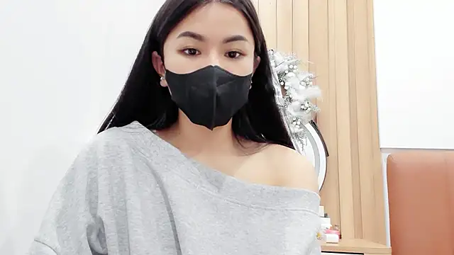 Snapshot of Lita-Julia chatting on 01-23-25, 05:21 Lita-Julia online show from 01-23-25, 05:21