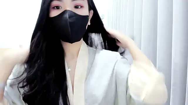 Snapshot of Lita-Julia chatting on 11-20-25, 08:30 Lita-Julia online show from 11-20-25, 08:30