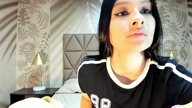 AnneDixie online show from 04-28-26, 03:11