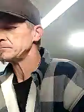 Snapshot of ironwood420 chatting on 12-28-24, 08:37 ironwood420 online show from 12-28-24, 08:37