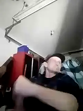 Snapshot of ironwood420 chatting on 01-04-25, 02:04 ironwood420 online show from 01-04-25, 02:04