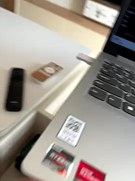 Zhuli11 online show from 10-22-25, 08:14