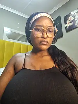 Snapshot of Bustygoddess32 chatting on 03-05-25, 03:29 Bustygoddess32 online show from 03-05-25, 03:29