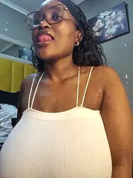 Snapshot of Bustygoddess32 chatting on 03-20-25, 08:53 Bustygoddess32 online show from 03-20-25, 08:53