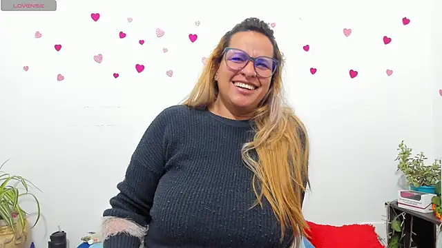 hazel 34 online show from 10-02-25, 09:16