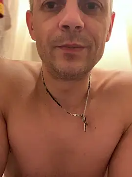 Snapshot of Arthur2288@xh chatting on 03-05-26, 06:15 Arthur2288xh online show from 03-05-26, 06:15