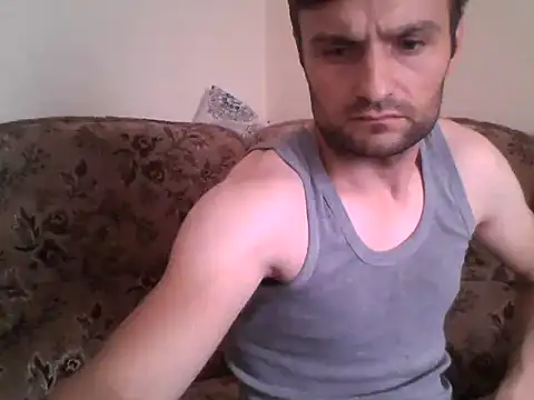 suarez1235 online show from 07-06-26, 03:14