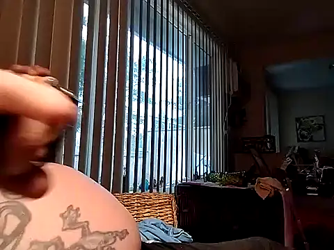 Snapshot of fukurbutt chatting on 12-03-24, 04:17 fukurbutt online show from 12-03-24, 04:17