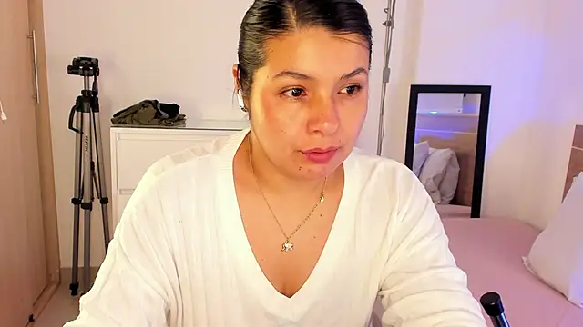 miaa daniels online show from 06-08-26, 02:23