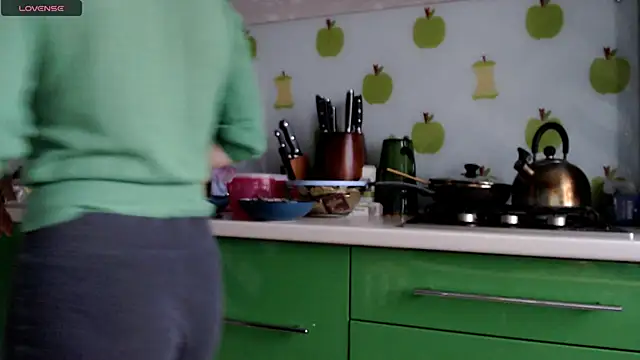 vaders daughter online show from 12-08-24, 09:46