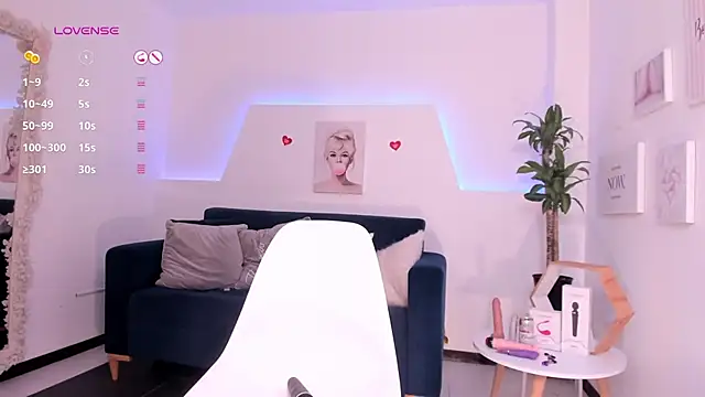 Kim ev online show from 12-20-24, 04:42