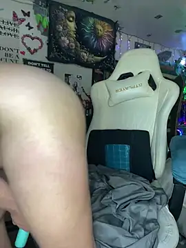 Snapshot of TrenaAnne chatting on 03-08-25, 04:34 TrenaAnne online show from 03-08-25, 04:34