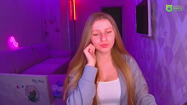 AmaliaQueen online show from 12-15-24, 01:00