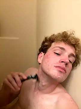 Snapshot of CreamyAustin chatting on 11-17-25, 12:27 CreamyAustin online show from 11-17-25, 12:27