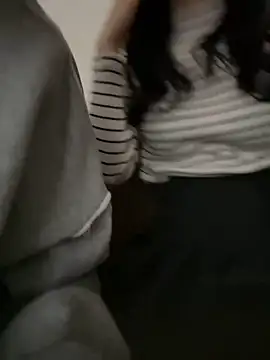 Snapshot of POCARI_SWEAT chatting on 12-30-24, 11:37 POCARI SWEAT online show from 12-30-24, 11:37