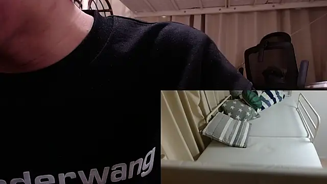 Snapshot of POCARI_SWEAT chatting on 01-10-25, 01:31 POCARI SWEAT online show from 01-10-25, 01:31