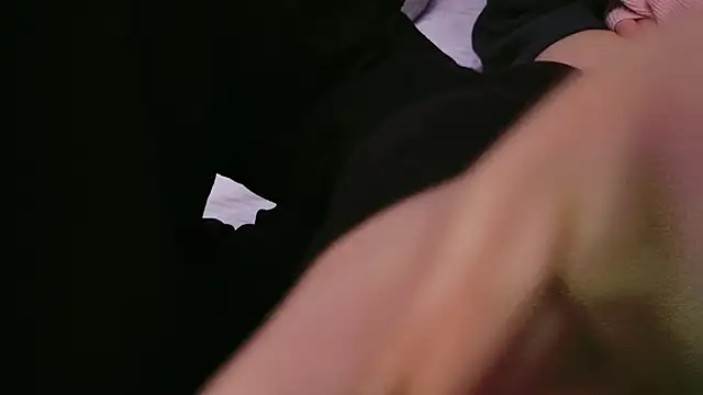 Snapshot of POCARI_SWEAT chatting on 03-19-25, 10:22 POCARI SWEAT online show from 03-19-25, 10:22