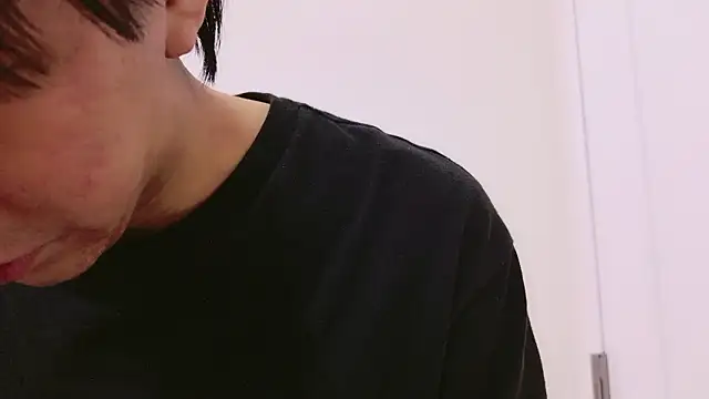 Snapshot of POCARI_SWEAT chatting on 09-22-25, 05:42 POCARI SWEAT online show from 09-22-25, 05:42