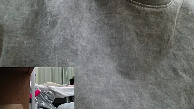 Snapshot of POCARI_SWEAT chatting on 09-27-25, 07:24 POCARI SWEAT online show from 09-27-25, 07:24