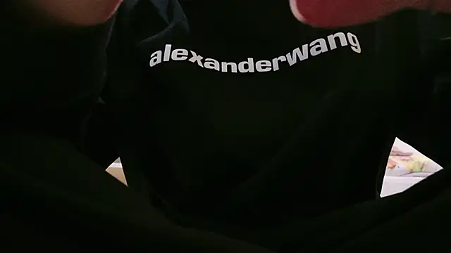 POCARI SWEAT online show from 12-19-25, 11:06