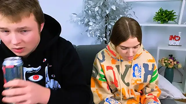  Olli  Stiw  online show from 12-21-25, 07:59