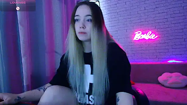 Snapshot of -Stacyy- chatting on 09-19-25, 04:58 -Stacyy- online show from 09-19-25, 04:58