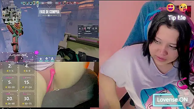 Snapshot of crystal7u7 chatting on 01-10-25, 08:40 crystal7u7 online show from 01-10-25, 08:40