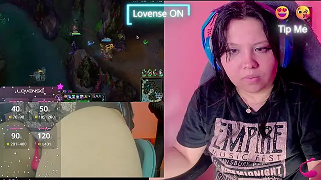 Snapshot of crystal7u7 chatting on 01-12-25, 06:39 crystal7u7 online show from 01-12-25, 06:39