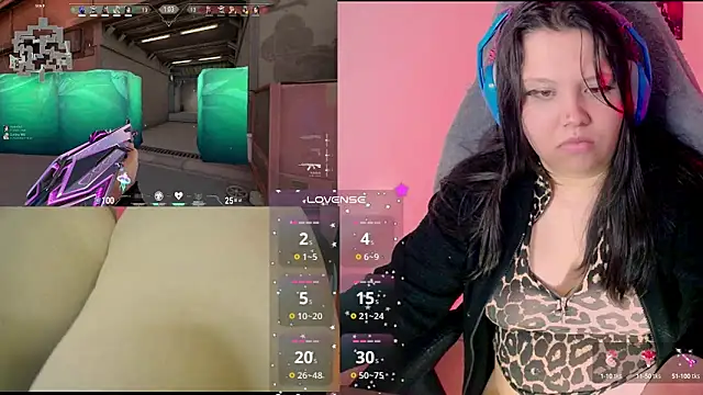 Snapshot of crystal7u7 chatting on 01-14-25, 08:41 crystal7u7 online show from 01-14-25, 08:41