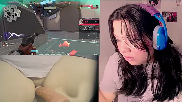 Snapshot of crystal7u7 chatting on 01-29-25, 03:22 crystal7u7 online show from 01-29-25, 03:22