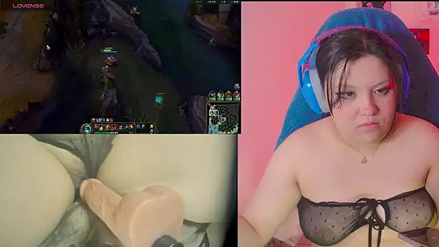 Snapshot of crystal7u7 chatting on 01-31-25, 12:39 crystal7u7 online show from 01-31-25, 12:39