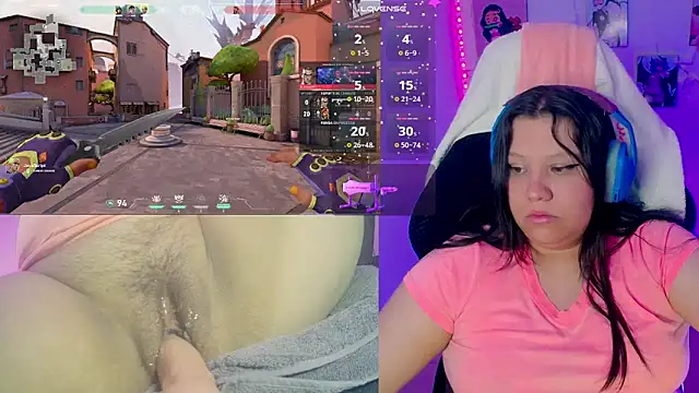 Snapshot of crystal7u7 chatting on 03-15-25, 04:54 crystal7u7 online show from 03-15-25, 04:54