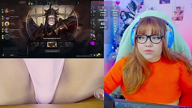 Snapshot of crystal7u7 chatting on 11-30-25, 11:58 crystal7u7 online show from 11-30-25, 11:58