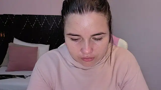 Aabby lee online show from 05-19-26, 06:58